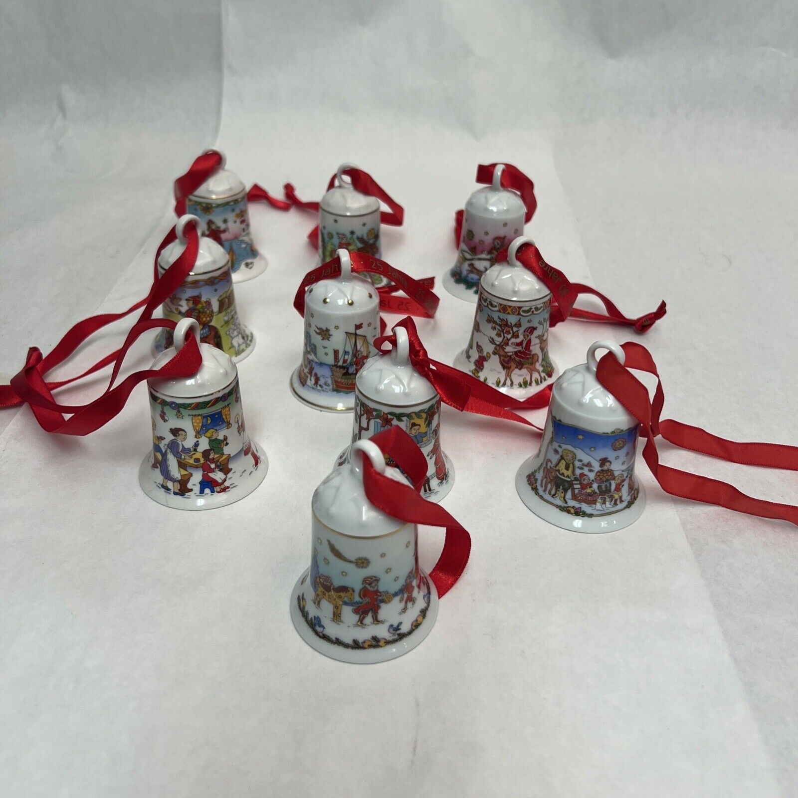 10 Hutschenreuther Christmas Porcelain Bells 2000-2009  CONUS