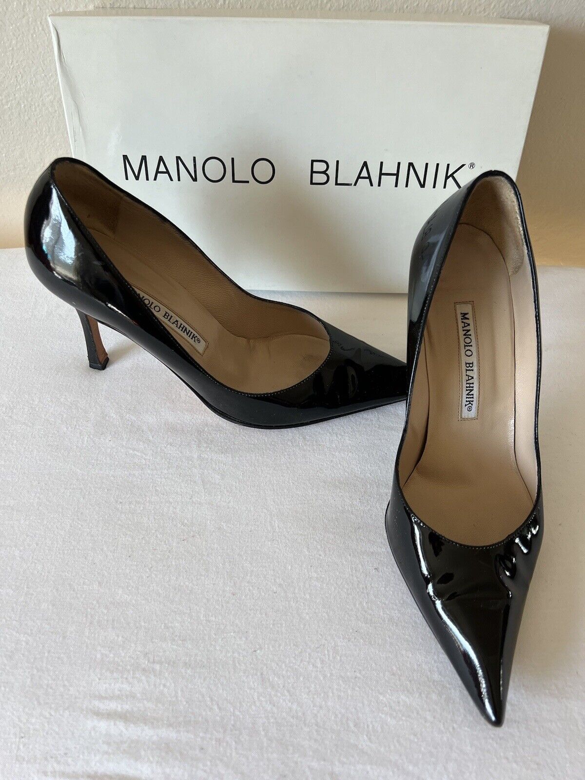 VINTAGE MANOLO BLAHNIK Black Patent Leather High Heels Pumps Sz 36
