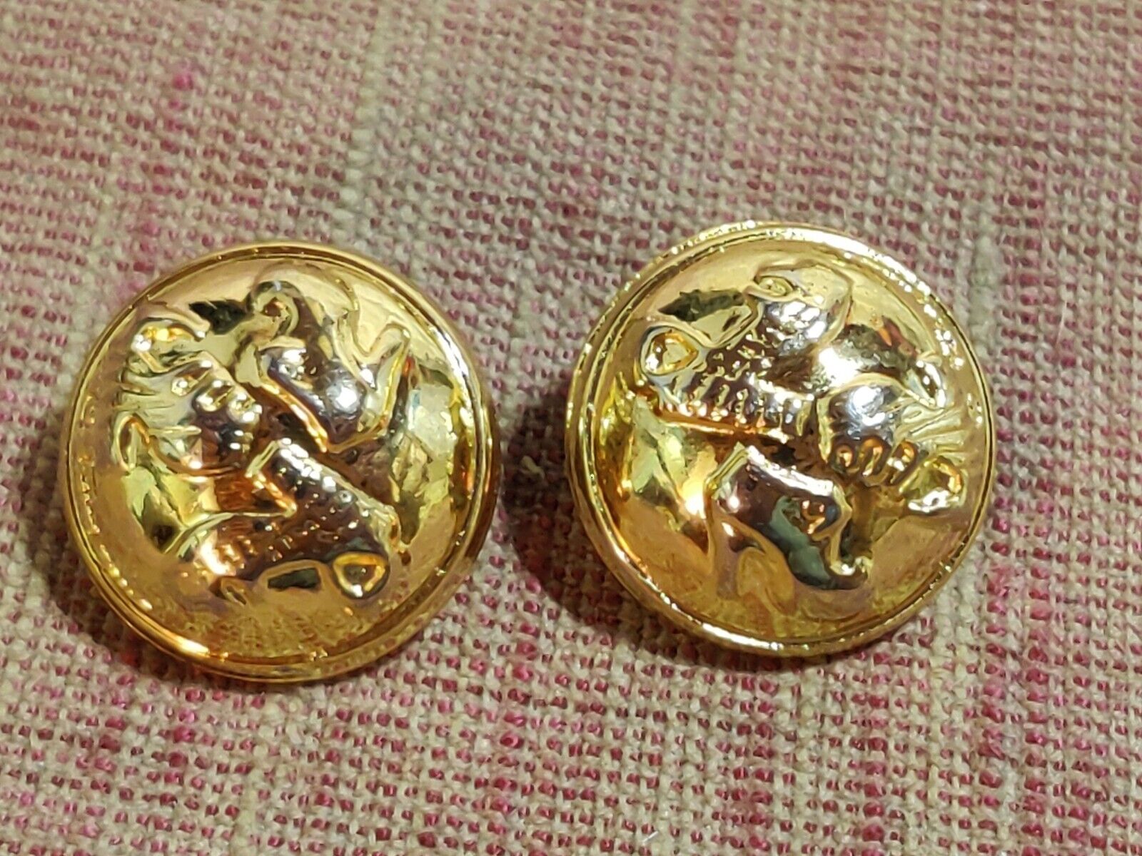 Pair of Vintage Salvatore Ferragamo Gold Plated Buttons - 3 Shoes Design Signed