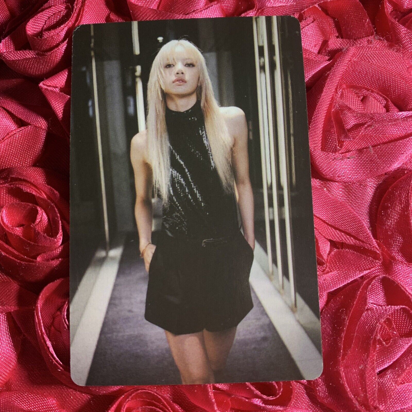 Lisa BLACKPINK Crystal Flower Edition Kpop Girl Photo Card Blonde Black