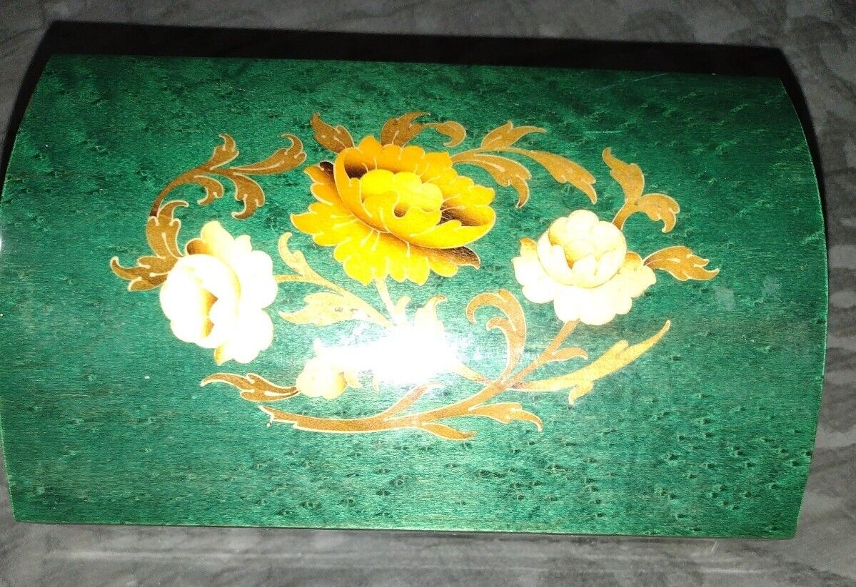 Gorgeous Green Inlaid music box. Perfect For Mother's Day 