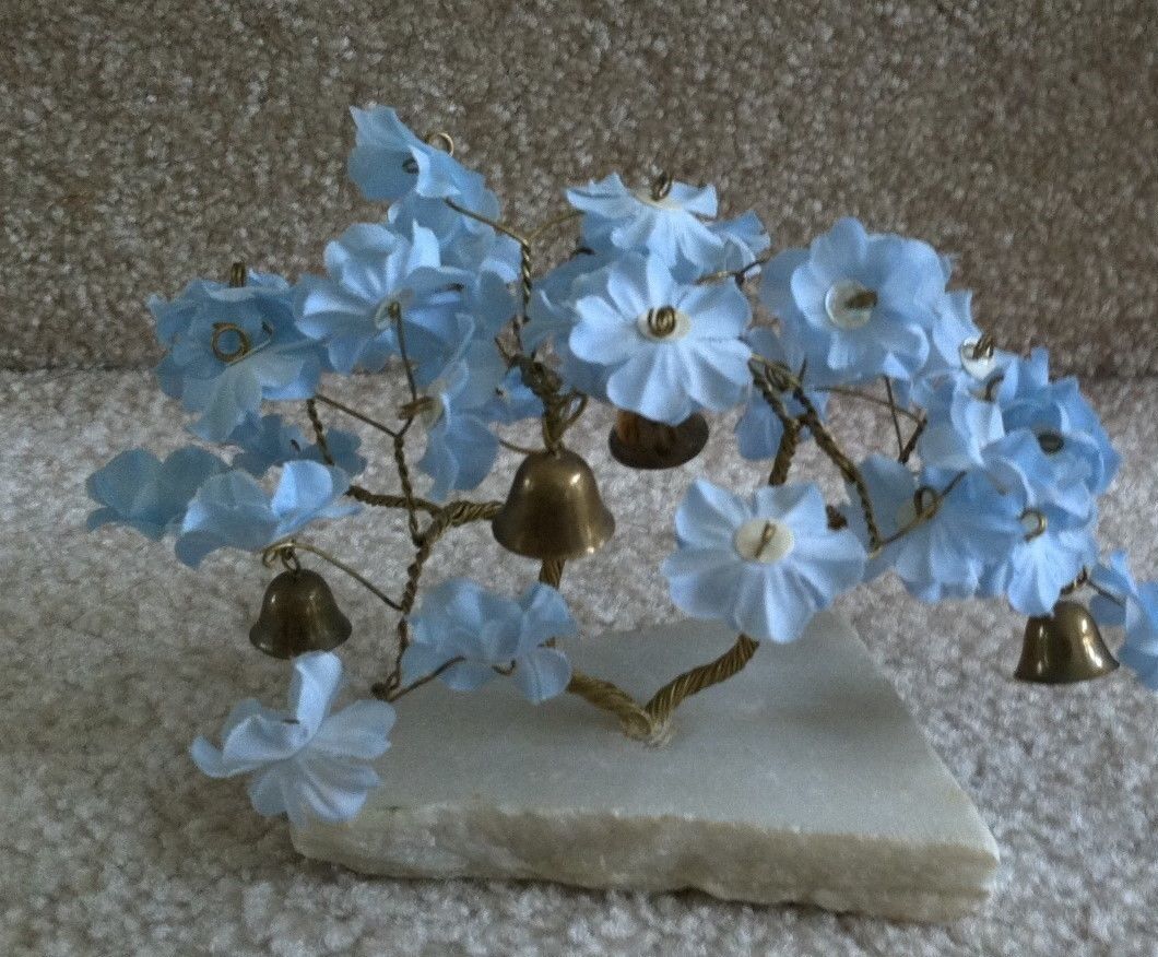Vintage DREAM TREE Twisted Wire Blue Leaves Bells Unmarked 4\