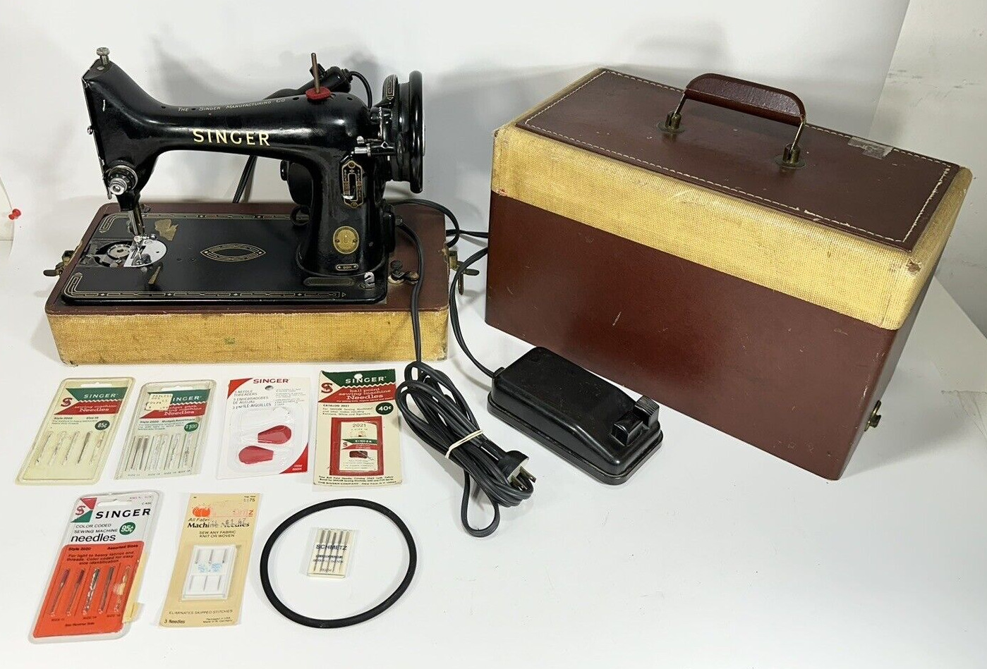 Vintage 1954 Singer Model 99K Sewing Machine with Cabinet, Foot Pedal & Accs