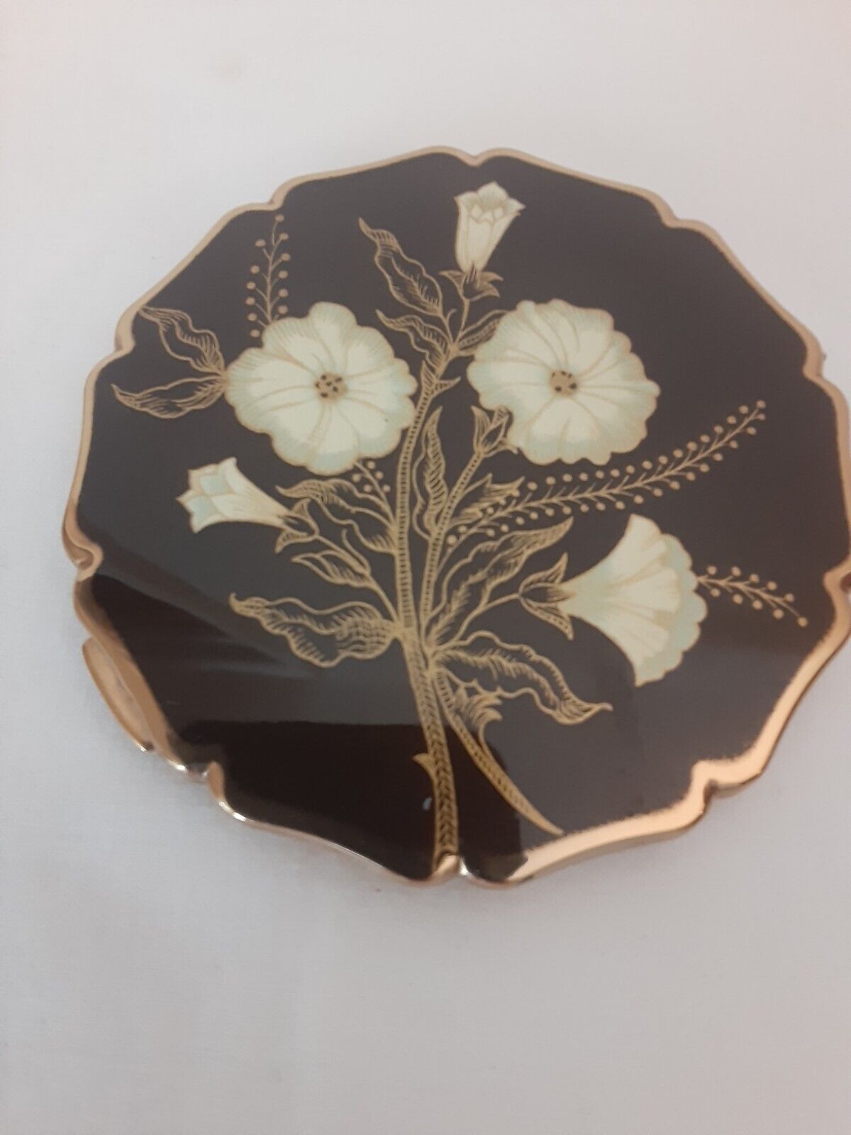 Vintage Stratton Powder Mirror Compact Enamel Black  & Gold W/ White Flowers