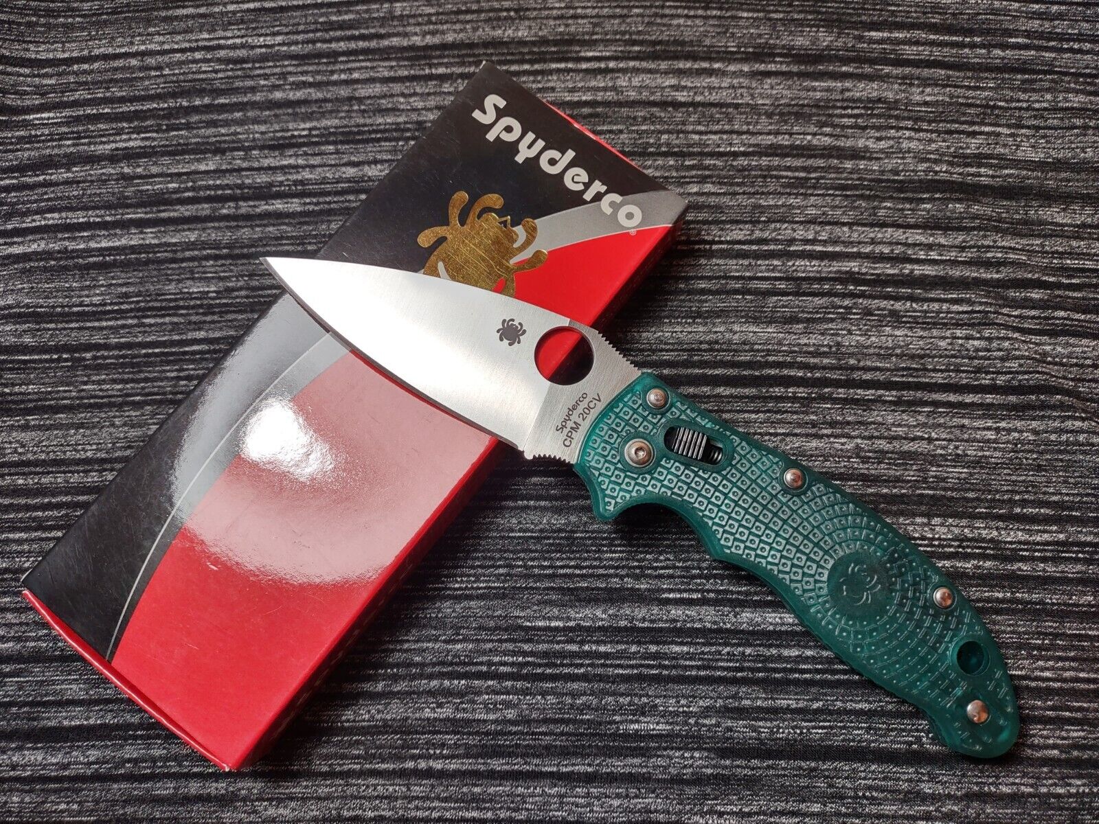 🔥Ultra Rare Spyderco Knifejoker Manix 2 C101PMGR2 20CV Mystic Green Exclusive📬