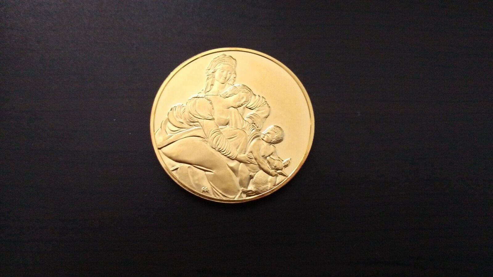 Da Vinci 24K Electroplate Gold Sterling Silver Virgin and Child St Anne Medal