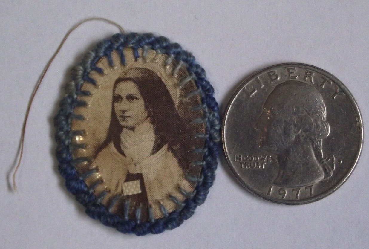 Vtg embroidered relic scapular badge Patron St Saint Therese of the child Jesus