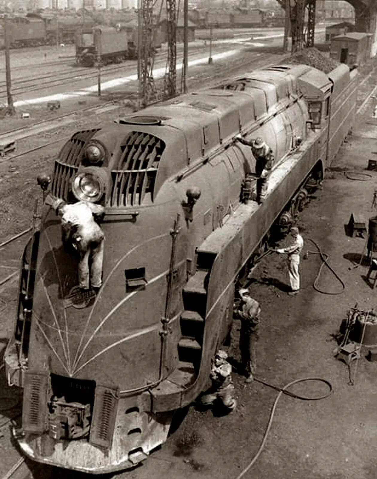 1930s Train Maintenance Chicago & North Western Railway Picture Photo 5x7