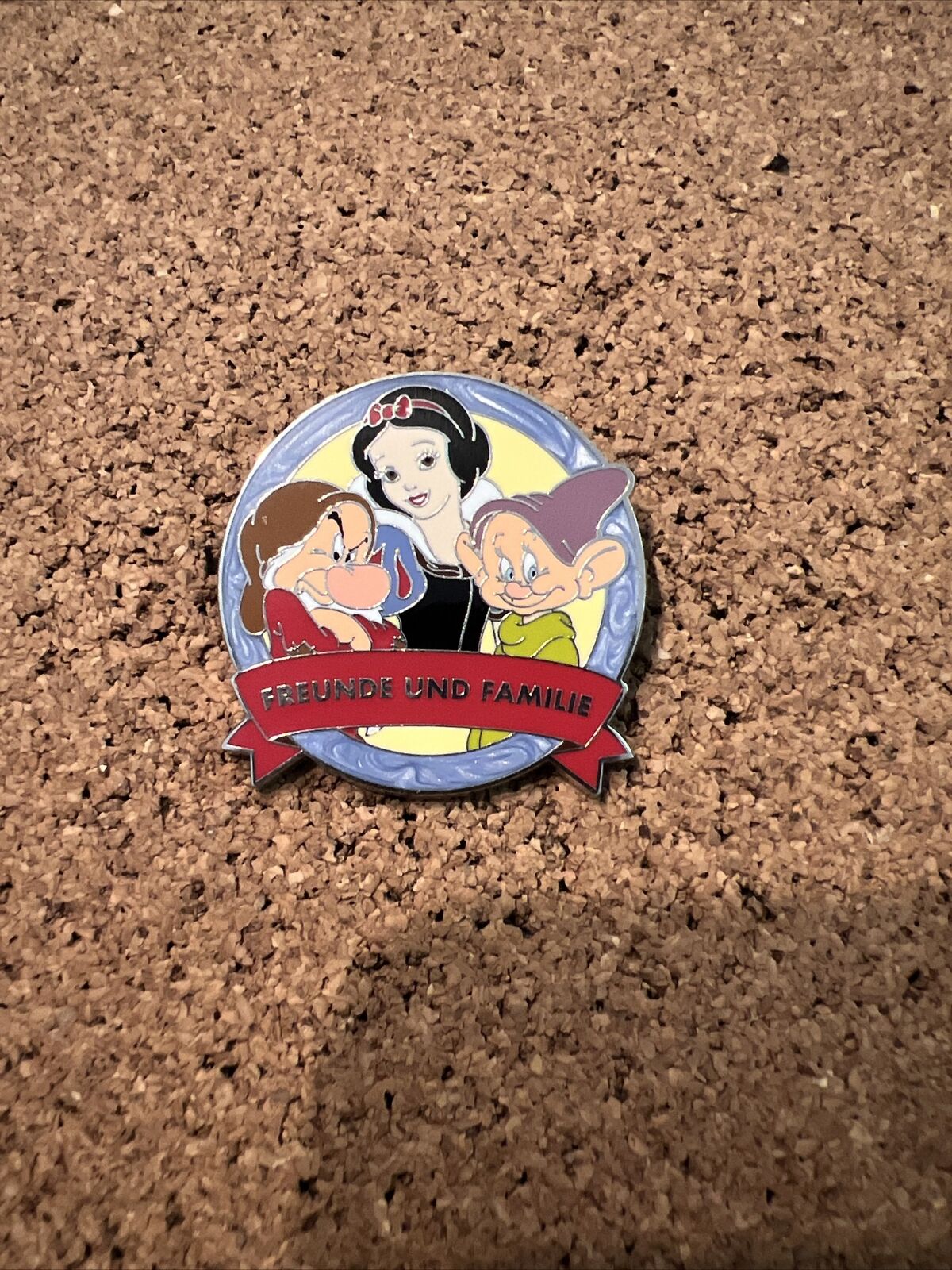 BN Disney One Family Friends & Family in Park Languages Mystery Pin- Snow White