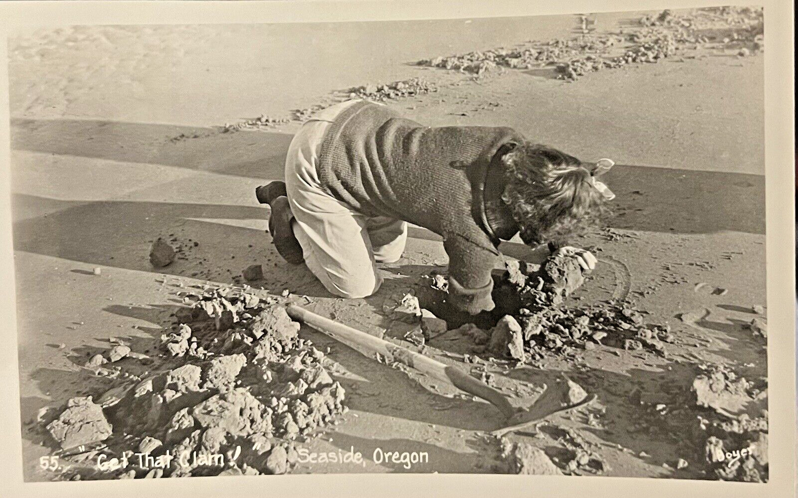 1954 RPPC SEASIDE, OREGON OR Woman WORKS HARD To GET THAT CLAM Funny Postcard