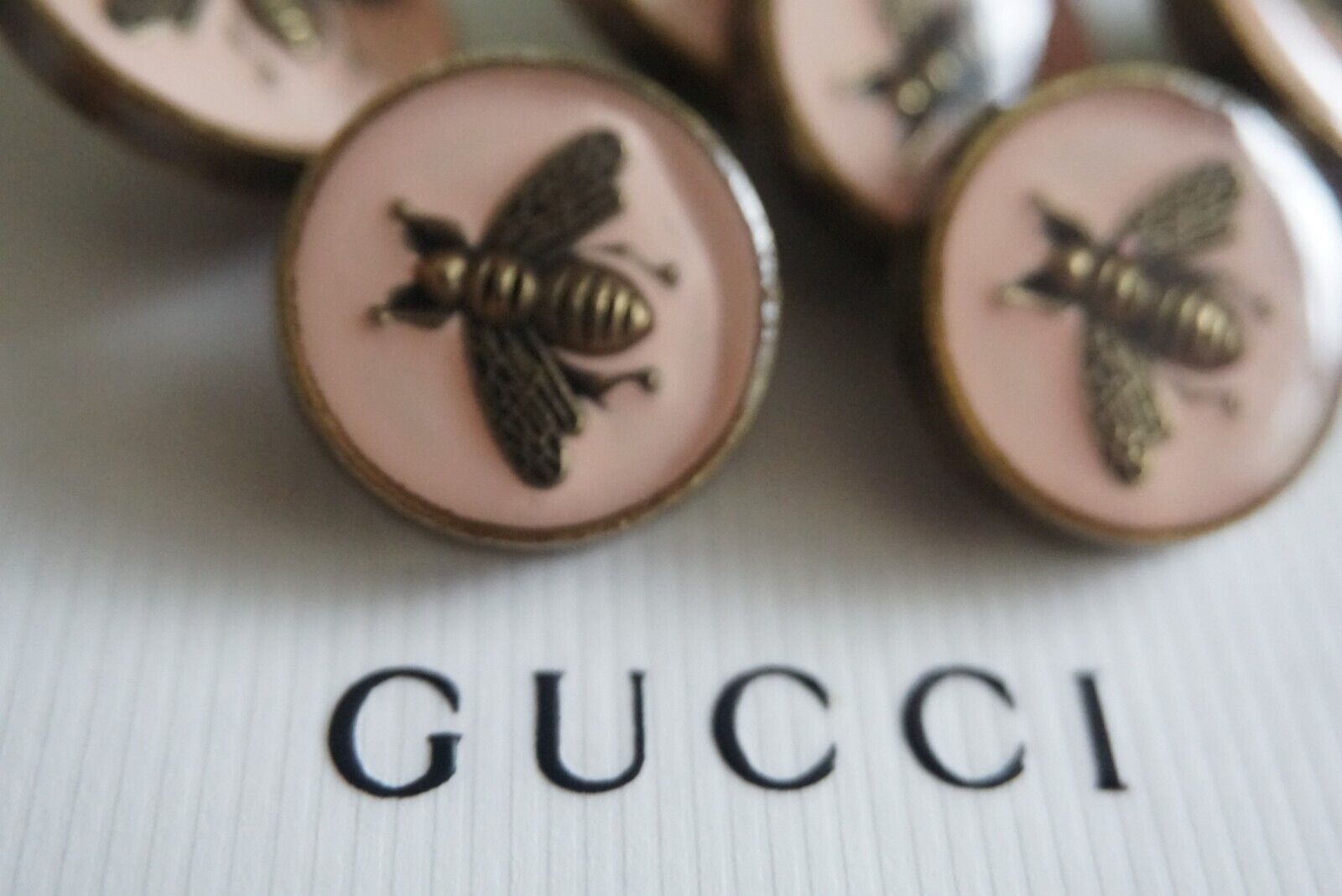 Gucci  buttons 6 pcs  metal 14 mm 0,5 inch  metal  light pink bees