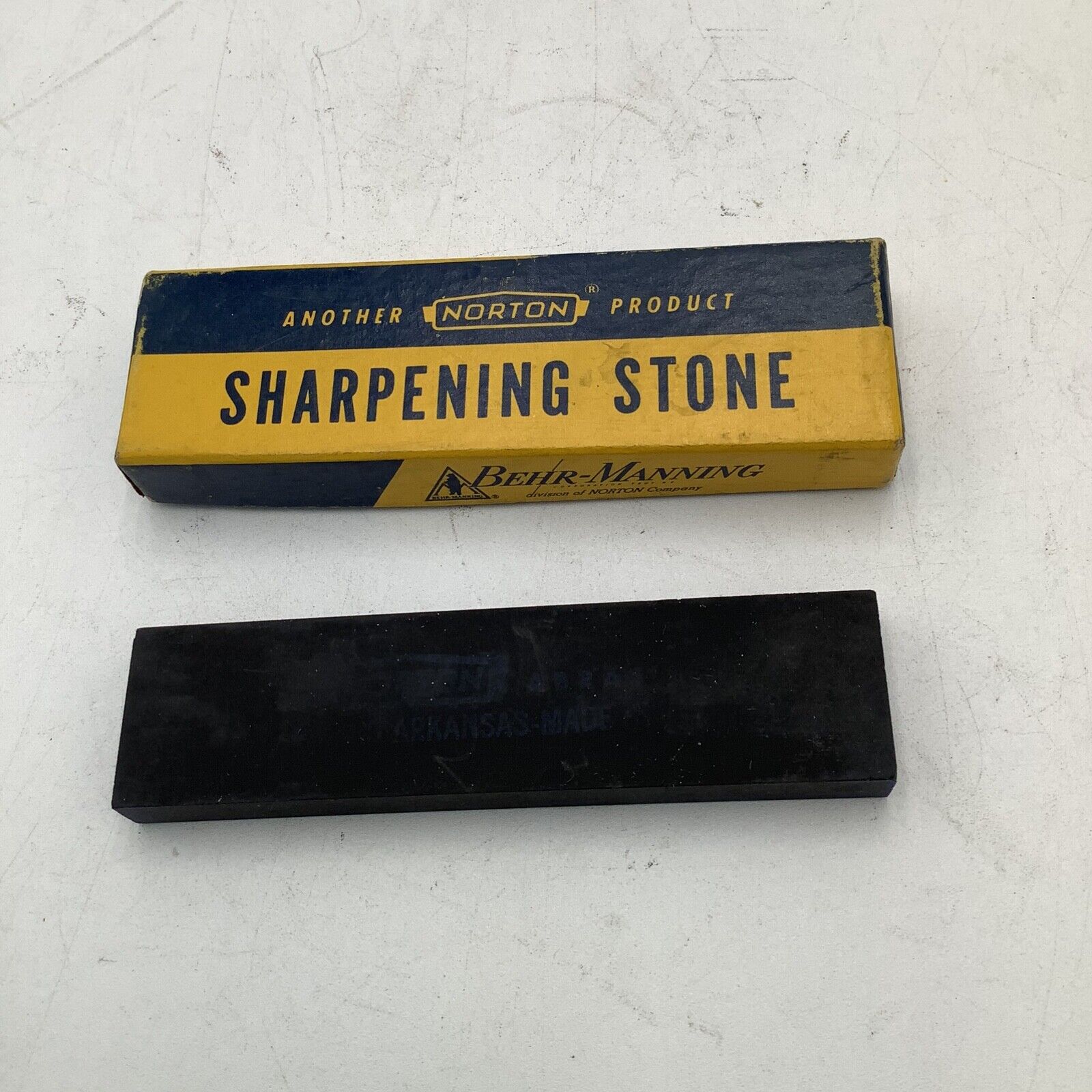 Vintage Norton Hard Arkansas HB14 Oilstone Sharpening Stone