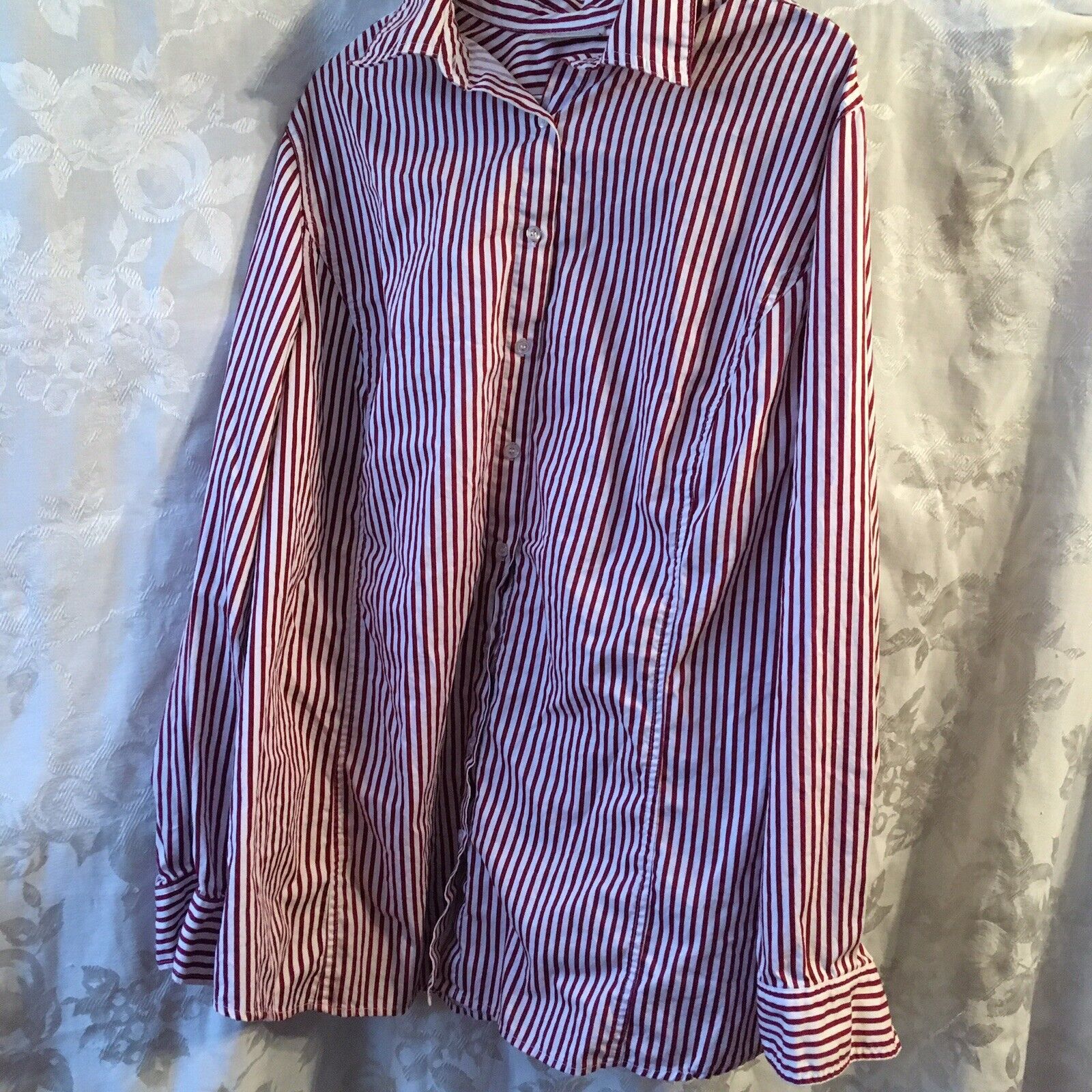Avenue Red and white striped button down blouse 22/24