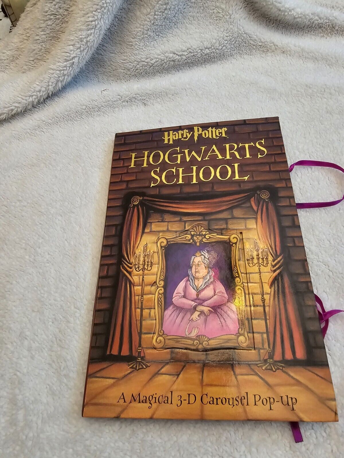 Vintage Harry Potter Hogwarts School Magical 3-D Carousel Pop-Up Book 2001