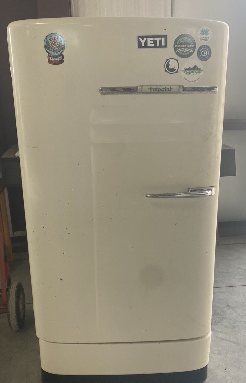 Vintage Hotpoint refrigerator - Antique