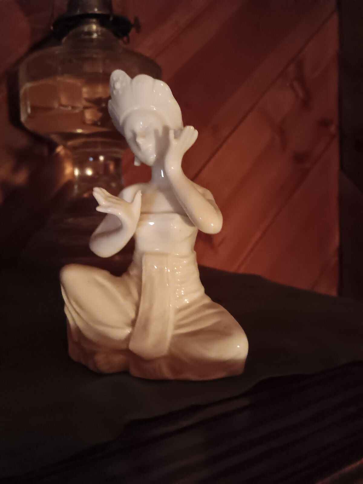 Vintage Chinese Quan-Yin Kwan Yin Statue Porcelain  3.25\