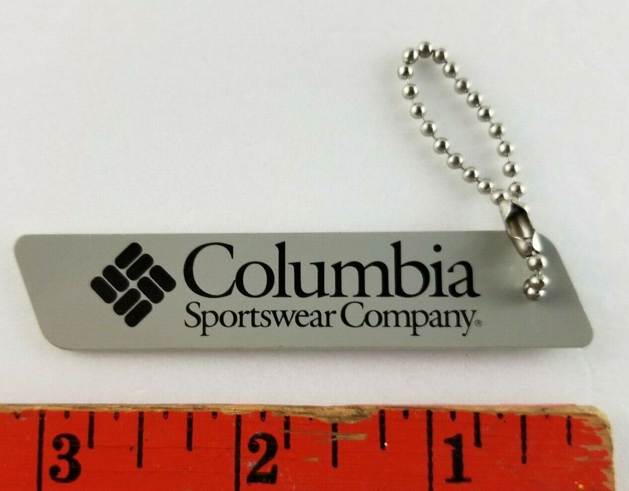 Vintage Columbia Hiking Climbing Outdoors Omni Grip Plastic Keychain Keyring