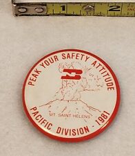 1981 BURLINGTON NORTHERN Pacific Division Mt. Saint Helens Washinton BUTTON PIN picture