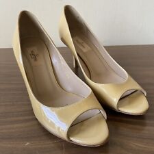 VALENTINO GARAVANI Shoes Womens 38.5 Beige PATENT Leather PUMP Short Heel Open picture