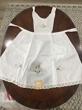 Vintage Apron Hand Embroidered Cross Stitched 50s-60s Brand New picture