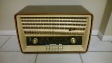 Blaupnkt Versona Tube Radio Powers up, does not play sound needs a tube and poss picture