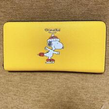 COACH x PEANUTS Snoopy Skate Zip Around Accordion Wallet Yellow CE715 picture