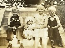 O8 Photograph Kids 1930's Family Photo Siblings Portrait Brother Sister picture