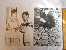 2 SALVATORE FERRAGAMO Postcard 50s B/W RPPC Shoes Audrey Hepburn Victoria Museum picture