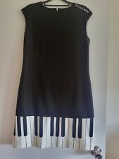 BOUTIQUE MOSCHINO PIANO PRINT BLACK SHIFT DRESS IT 40 US 6 NWOT picture