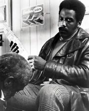 Richard Roundtree in classic leather jacket as Shaft 24x36 inch poster picture