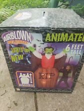 Rare Gemmy 2005 6ft Animated Vampire Dracula Halloween Airblown Inflatable picture