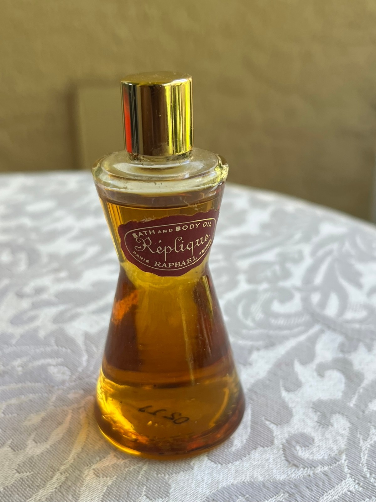 Vintage Raphael Replique Bath and Body Oil .9 Fl. OZ. - RARE New In Box