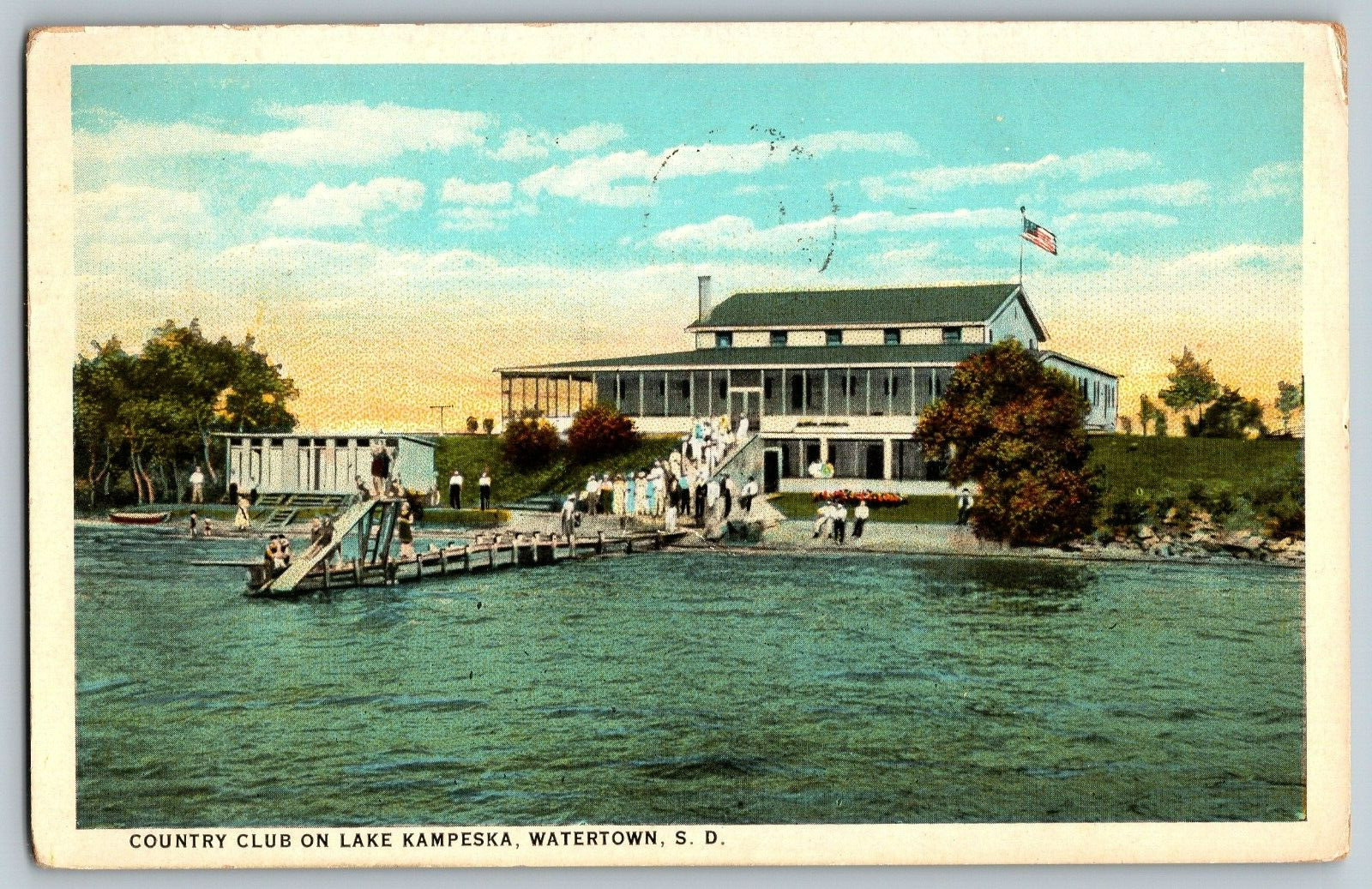 Watertown, South Dakota - Country Club on Lake Kampeska - Vintage Postcard