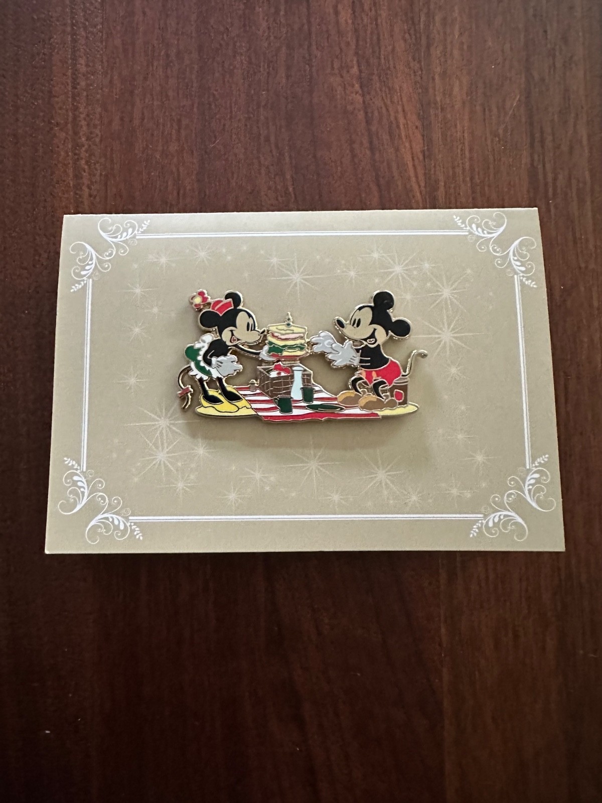ACME Mickey Minnie Island Picnic Art Pin PP117328 Carded HotArt Disney LR COA