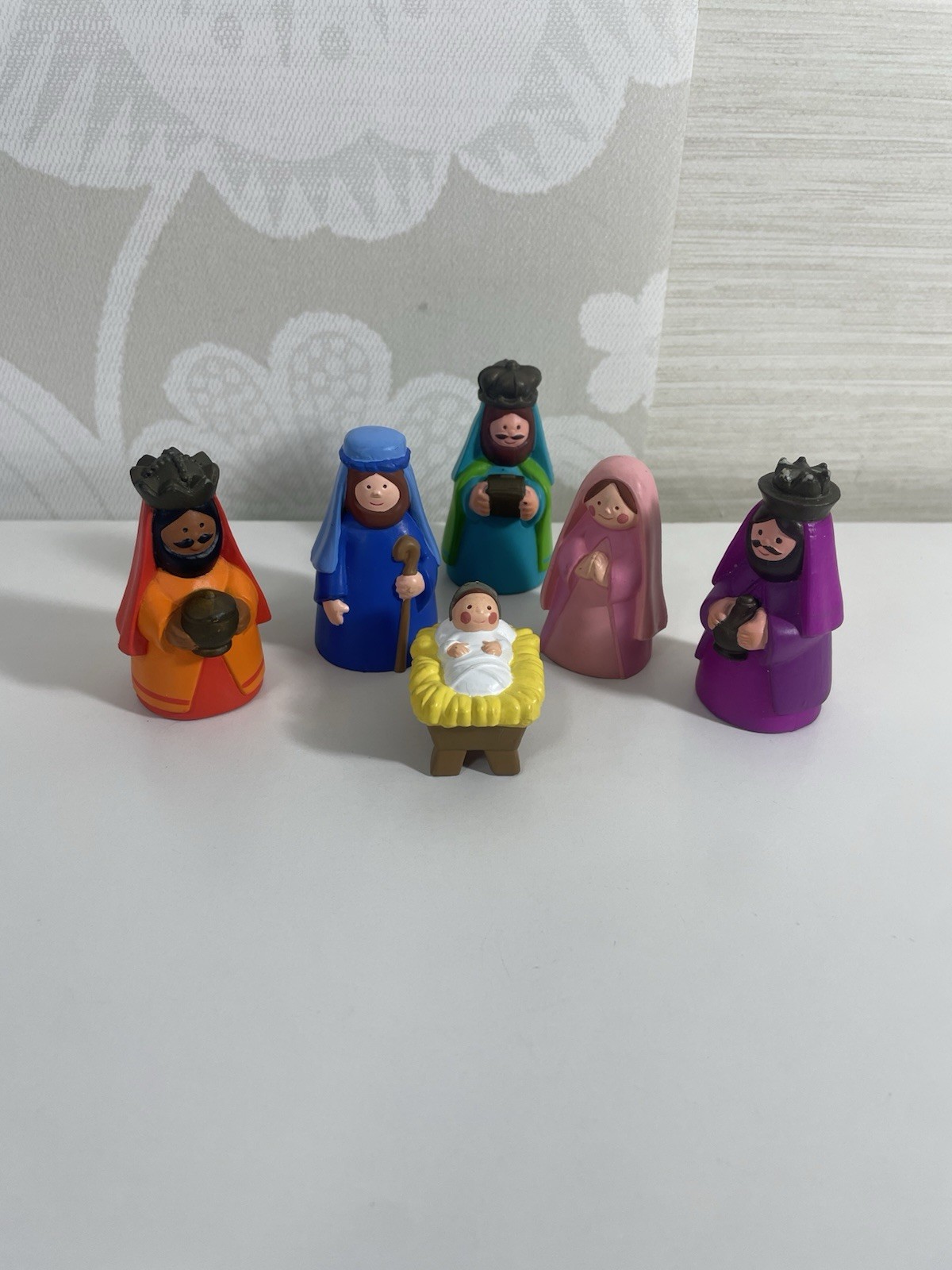 Vintage 1993 Avon My First Christmas Mini Nativity Set 6 Pc VTG Holy Family