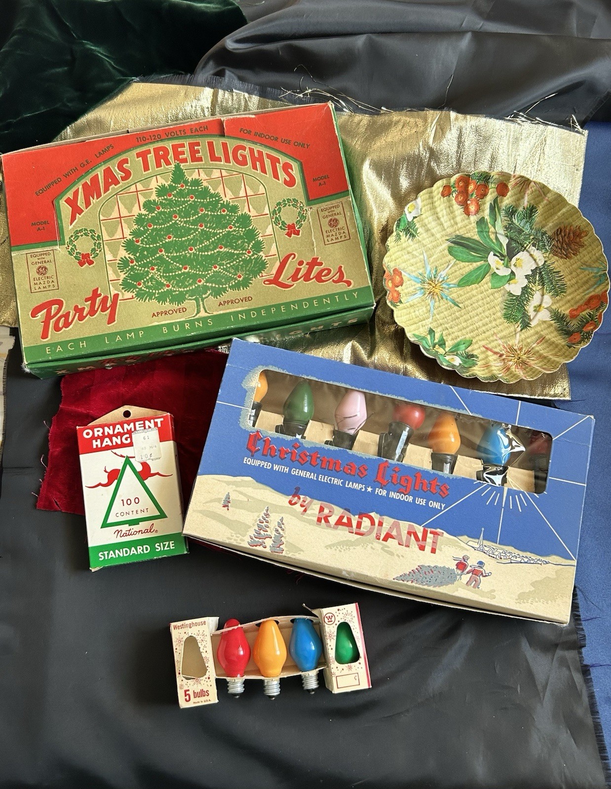 Vintage 1930-40-50’s Christmas Tree Lights W/boxes & Decorations Lot Bakelite