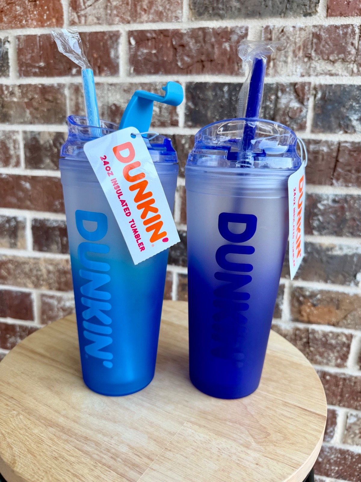 NWT Dunkin Donuts 24oz Insulated Tumblers Blue Purple Ombre Set