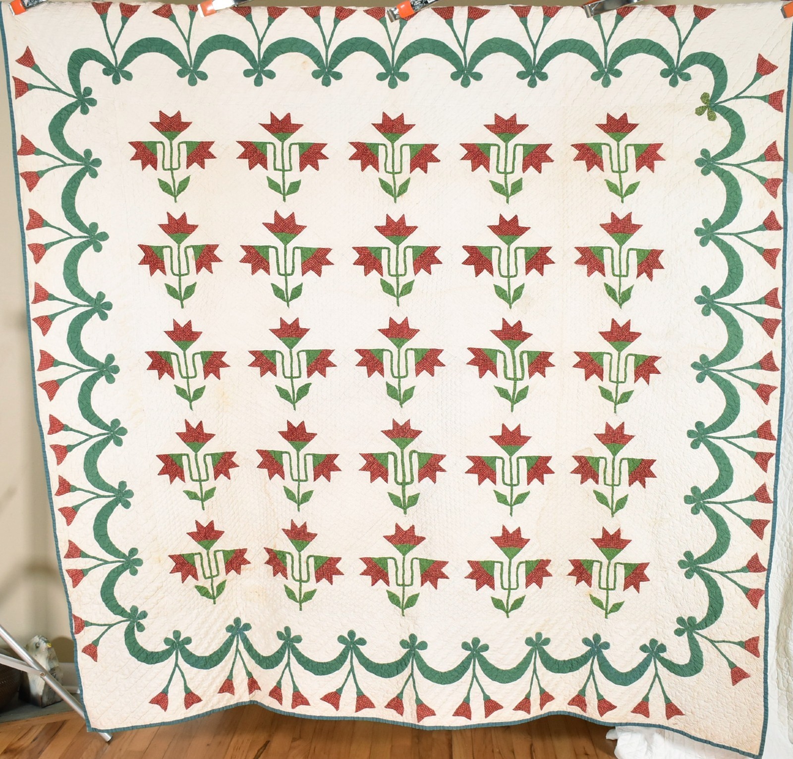 MUSEUM QUALITY Vintage 1870s Red & Green Meadow Lily Antique Quilt ~Swag Border