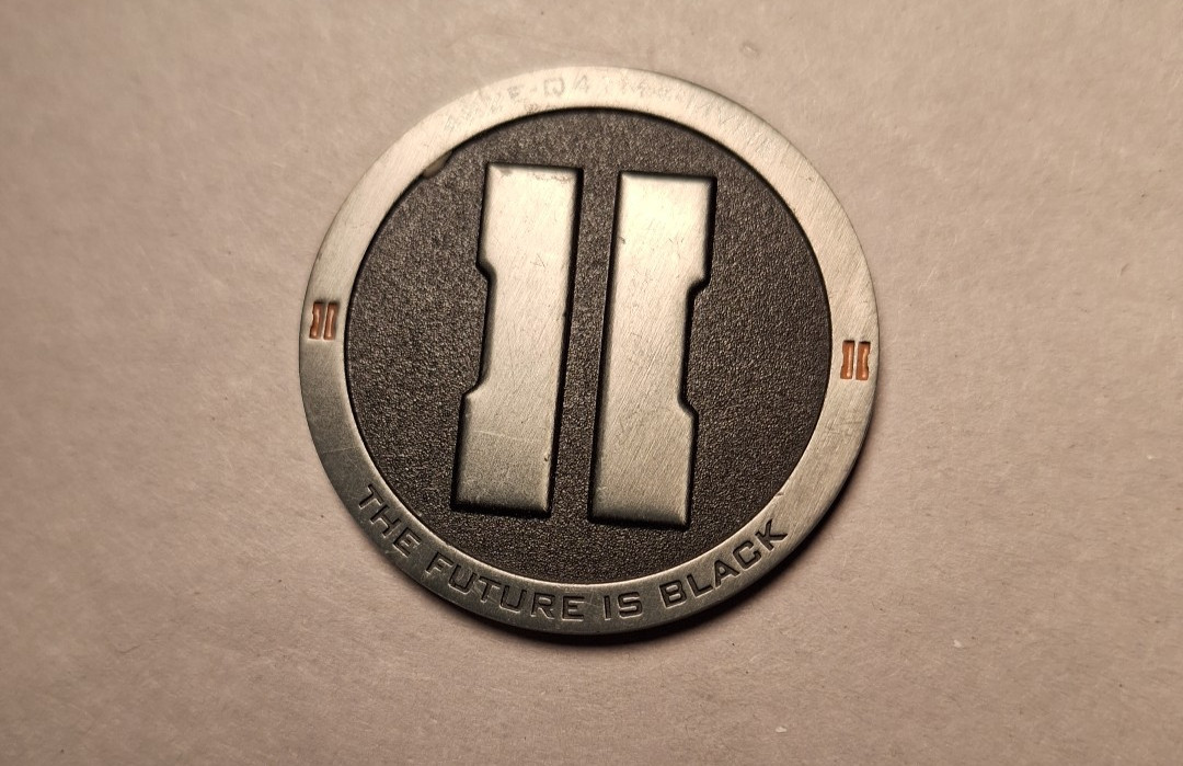 Call Of Duty Black OPS II  Coin 1.75 4sze-q41ma-mvne The Future is Black