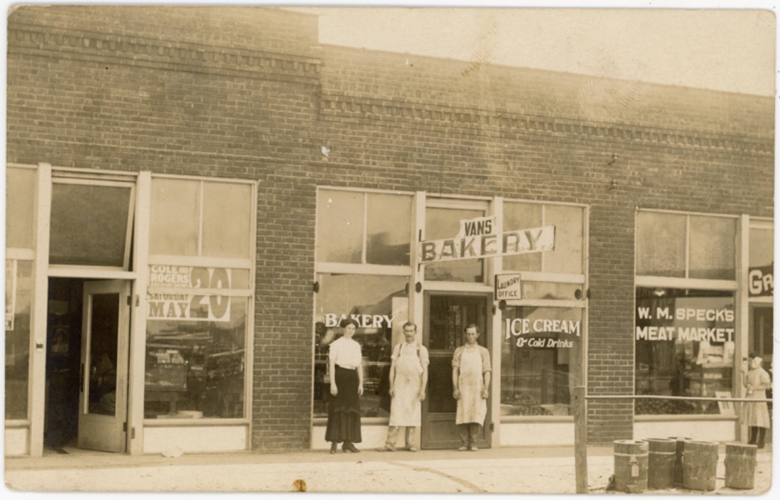 Van’s Bakery - Dewey Oklahoma - Speck 1911 RPPC + Circus Poster storefront