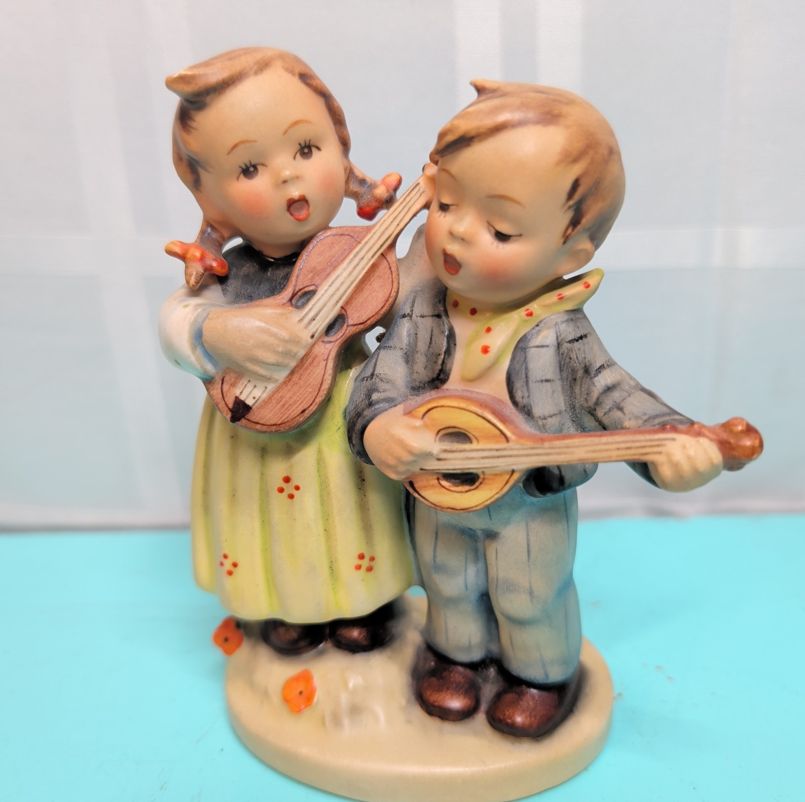 Vintage Goebel Hummel Happy Days Hausmusik Figurine Germany 150/1