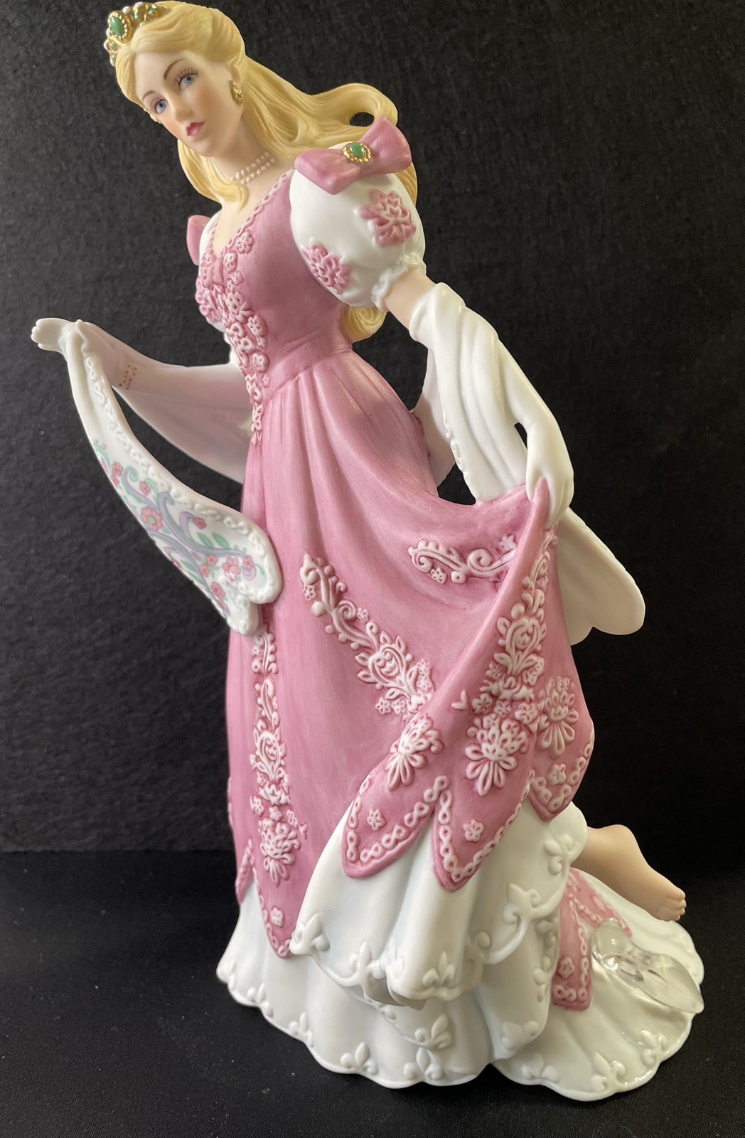 Vintage 1989 “Cinderella”  The Legendary Princesses Series by Lenox. MINT