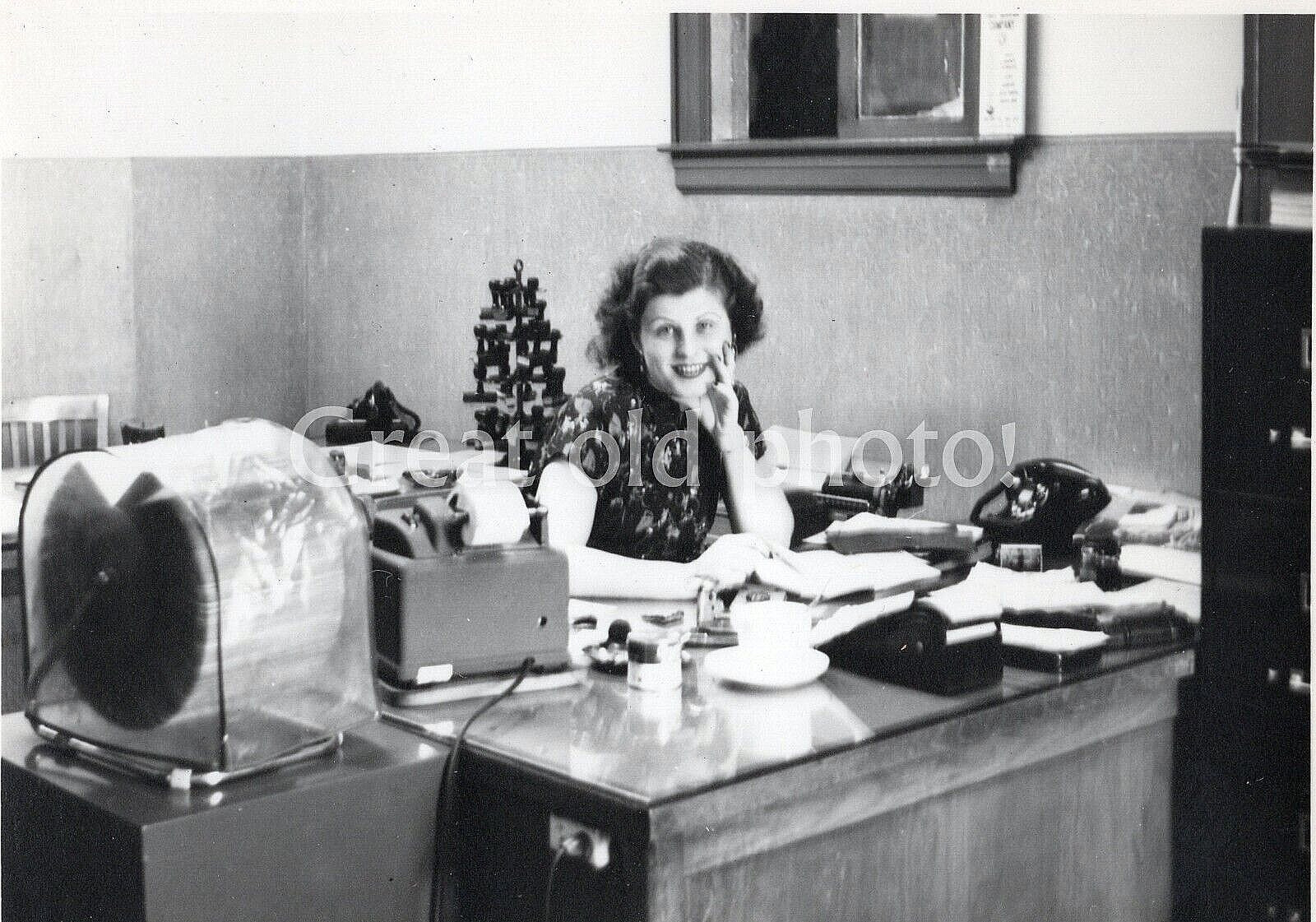 Found photo  Pretty attractive Young Woman Secretary at desk 1940s Snapshot