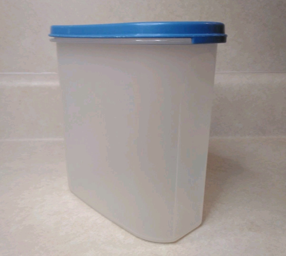 VTG Tupperware Oval Modular Mates #1613 Blue Lid Container #3 Replacement 7\