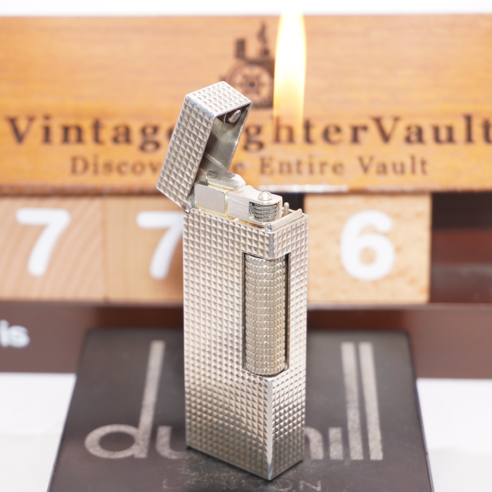 Dunhill Lighter Silver Plate Hobnail Pattern _Ultrasonically Cleaned_Working