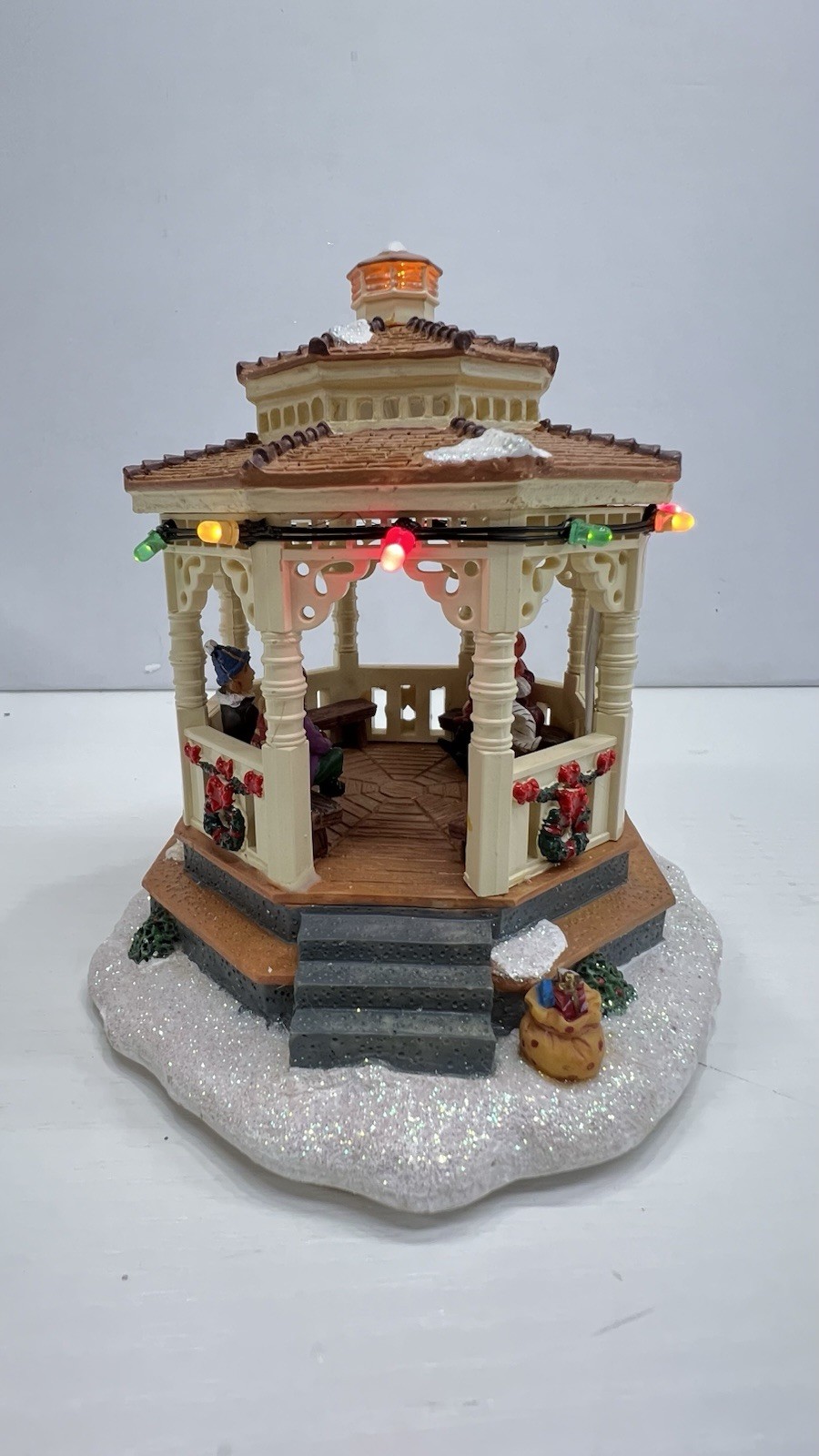 St. Nicholas Square “Town Square Gazebo” Flashing Lights With Box Excellent 