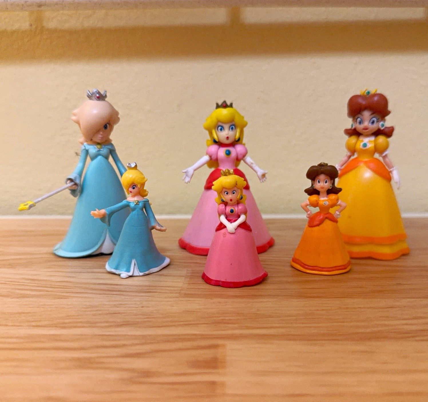 Super Mario Bros. Rosalina, Princess Peach & Daisy JAKKS 2.5” Figurine Set
