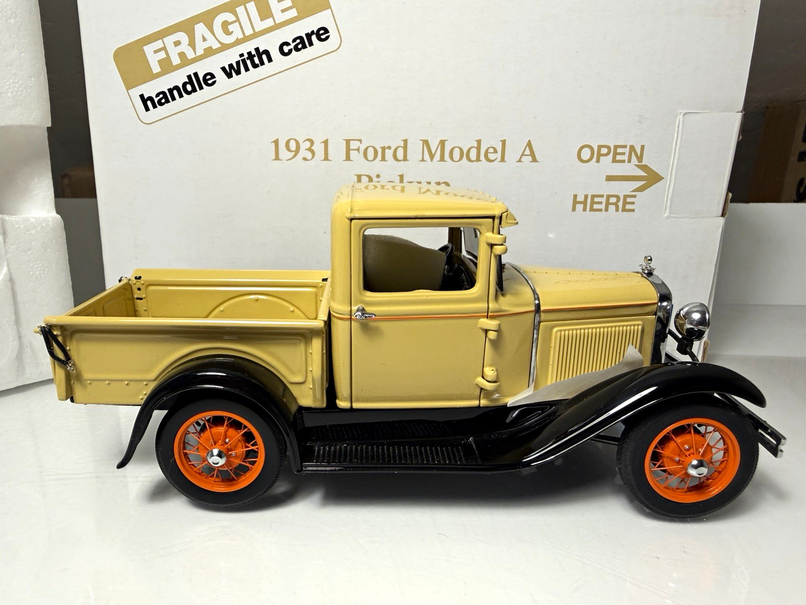Danbury Mint 1931 Ford Model A Pickup Truck *Very Rare Cigarette Cream
