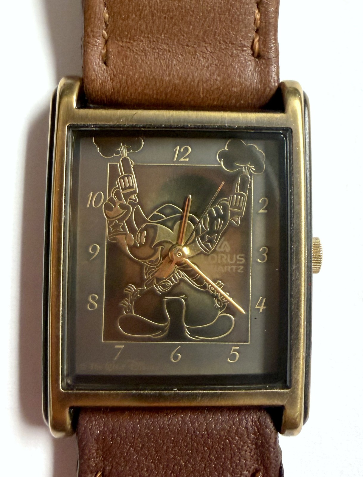 Lorus Disney Two Gun Mickey Mouse Cowboy Watch V515-5150 Gold Tone Quartz