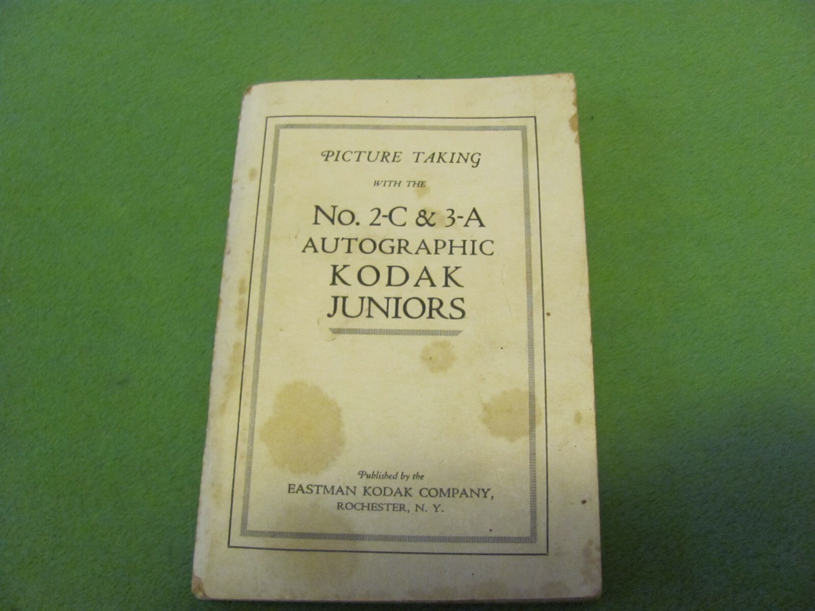 Picture Taking with the 2C & 3A Autographic Kodak Juniors Vintage 1917 Booklet.